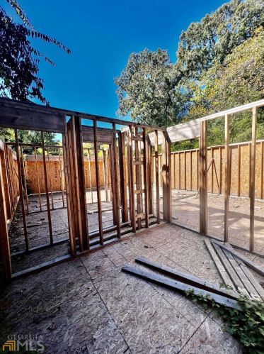 988 Callahan St, Atlanta GA 30318-4412 exterior