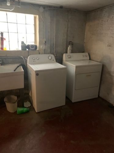 8030 Eberhart Ave, Chicago IL 60637-2484 exterior