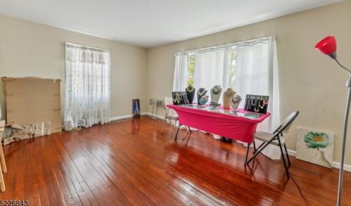 179 Midland Pl, Newark NJ 07106-3310 exterior