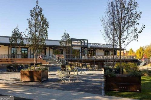 1437 Kenilworth Dr, Atlanta GA 30310-3943 exterior