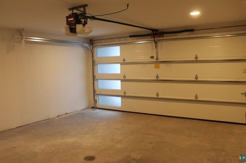 3631 London Rd, Duluth MN 55812-2125 exterior