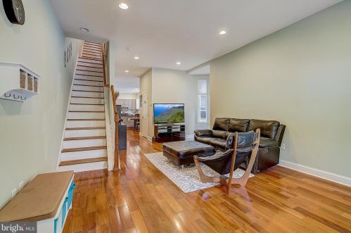 4721 Hazel Ave, Philadelphia PA 19143-2023 exterior