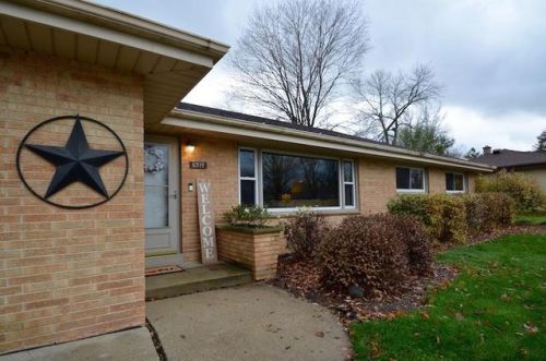 6319 Van Norman Ave, Milwaukee, WI 53220-3927