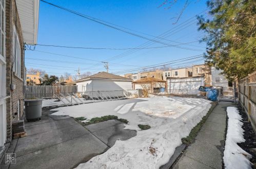 5731 Rockwell St, Chicago IL 60659-4915 exterior