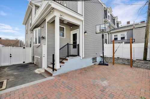 78 Hbr Vw St, Boston MA exterior