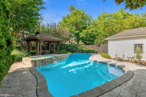 14 Glendale Ave, Alexandria VA 22301-2403 exterior