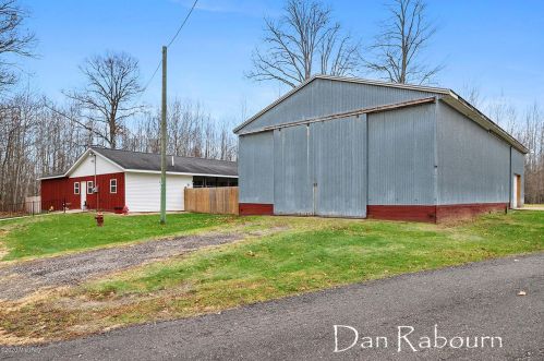 1662 136th St, Grant MI 49327-9643 exterior