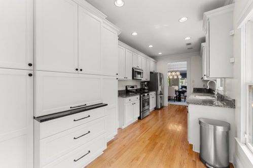 30 Clifton St, Atlanta GA  30317-2010 exterior