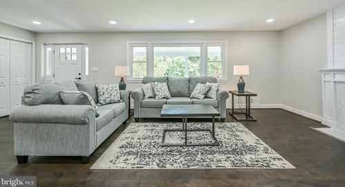 2002 Belle View Blvd, Alexandria VA 22307-1360 exterior