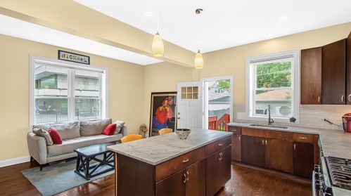 3935 Drake Ave, Chicago IL 60618-2219 exterior