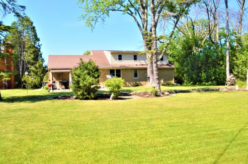 12021 Center St, Milwaukee, WI 53222-4057