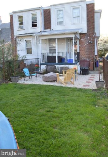 17 Roland Rd, Chester PA 19015-3329 exterior