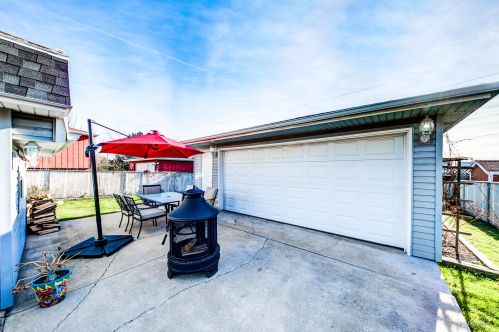 4905 124 St, Chicago IL 60628-7240 exterior