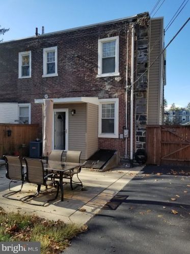 2431 56 St, Philadelphia PA 19143-5344 exterior