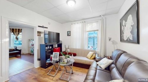 2401 New York Ave, Union City NJ 07087-4515 exterior