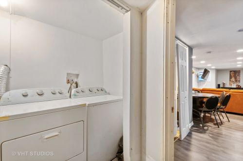 227 Leamington Ave, Chicago IL 60651-2964 exterior