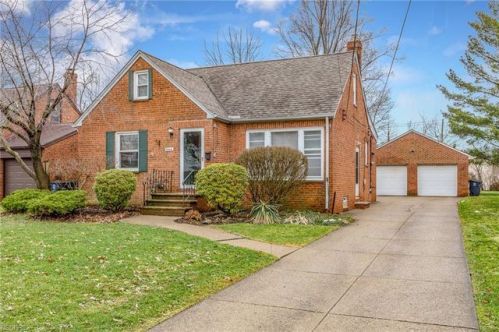 5444 Summit Rd, Cleveland, OH 44124-2818