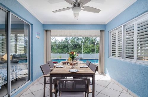 4 Colonial Dr, Naples FL 34112-7317 exterior