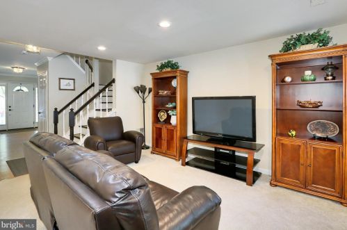 5324 Buxton Ct, Alexandria VA 22315-4761 exterior