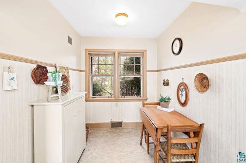 5418 London Rd, Duluth MN 55804-2511 exterior