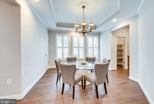 1339 Mayflower Dr, Mc Lean VA 22101-5612 exterior