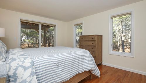 375 Hatch Rd, Eastham MA 02642-1847 exterior