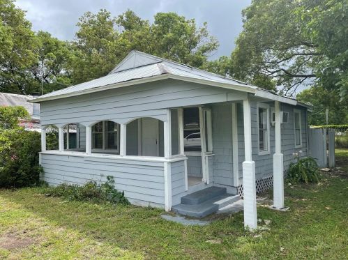 3703 51st St, Tampa, FL 33619-1417