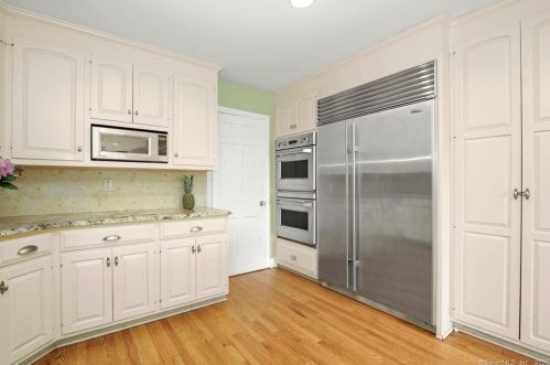 190 Sturges Rdg Rd, Wilton CT 06897-3236 exterior