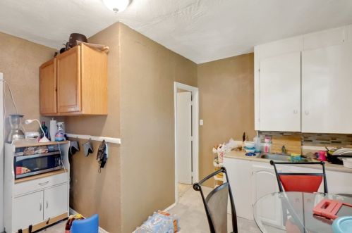 18 Lafayette St, Worcester MA 01608-2131 exterior