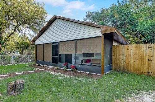 3101 Gordon Ct, Tampa FL 33619-1833 exterior