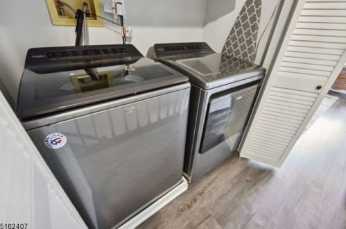 1908 Bayley Ct, Bridgewater NJ  08807-3544 exterior