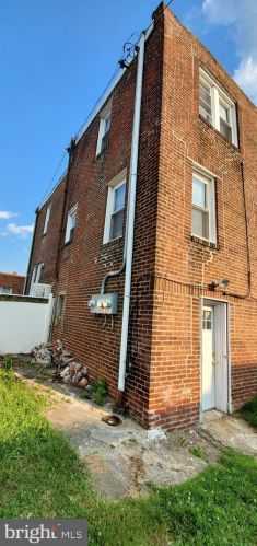 601 Magee Ave, Philadelphia PA  19111-4715 exterior