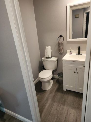 10814 Donna Dr, Milwaukee WI 53224-2218 exterior