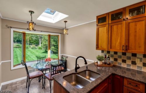 1395 Croyden Rd, Bridgewater NJ 08807-1310 exterior