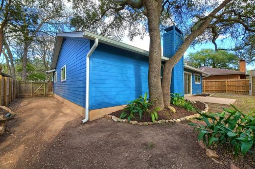 7705 Evaline Ln, Austin TX 78745-7464 exterior