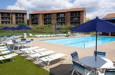 7420 Lighthouse Pt, Pittsburgh PA  15221-2582 exterior