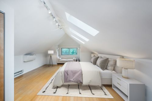 6645 Campbell Ave, Chicago IL 60645-5018 exterior