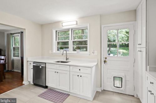 6406 16 St, Alexandria VA 22307-1411 exterior