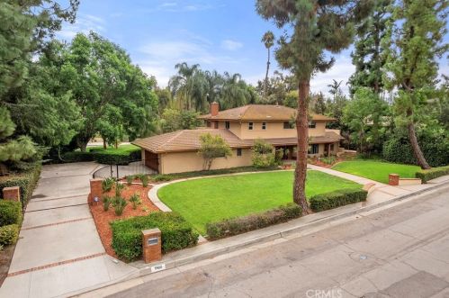 1960 Domingo Rd, Fullerton CA  92835-3411 exterior