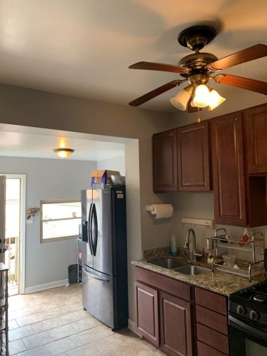 7604 Yates Blvd, Chicago IL  60649-4127 exterior