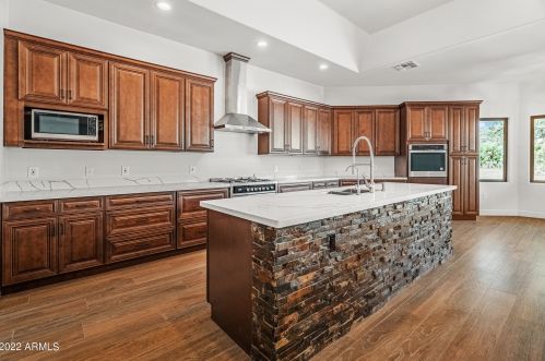 36648 27th Ave, Phoenix AZ 85086-8747 exterior