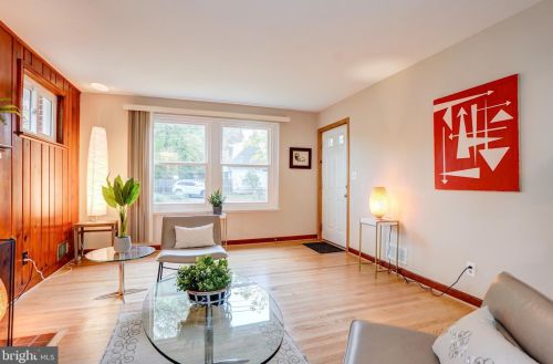 102 Mannakee St, Rockville MD 20850-1914 exterior