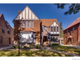 17177 Parkside St, Detroit, MI 48221-2712