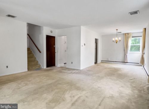 336 Ainslie Rd, Huntingdon Valley PA 19006-8701 exterior