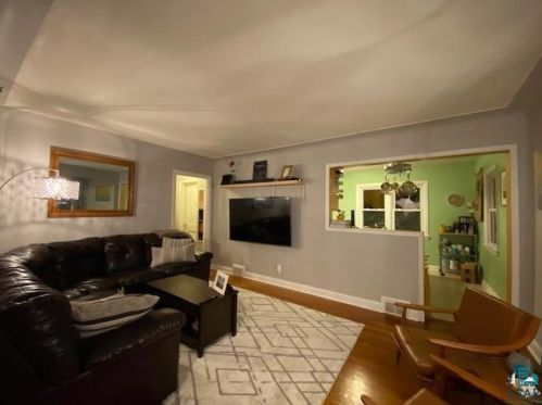 5710 Wyoming St, Duluth MN 55804-1361 exterior