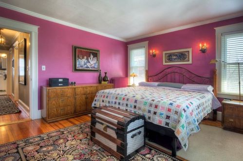 262 Gibbs Ave, Middletown RI 02840-2239 exterior