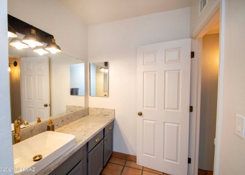 8901 Bears Path Rd, Tucson AZ  85749-8139 exterior