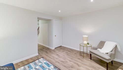 2111 Derby Ridge Ln, Silver Spring MD  20910-2653 exterior