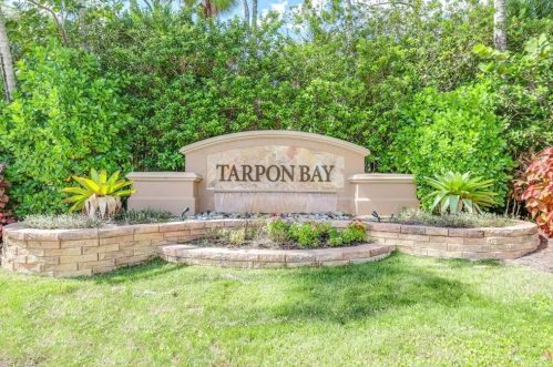 1814 Tarpon Bay Dr, Naples FL 34119-8714 exterior