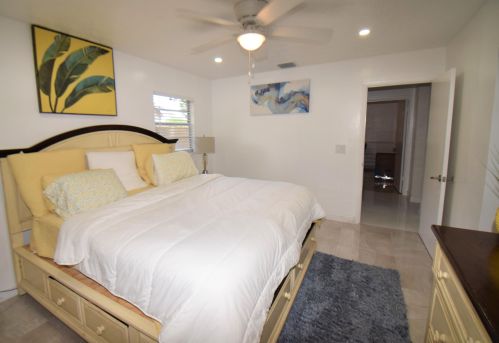 890 Walters Ter, Fort Pierce FL  34983-3987 exterior